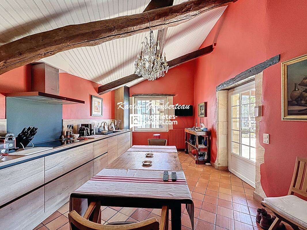 Maison de campagne avec vue dominante + piscine + gîte - photo 7