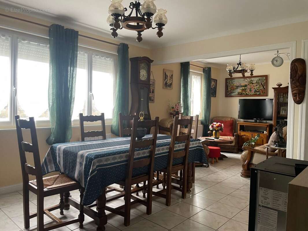 Maison à BERNAY