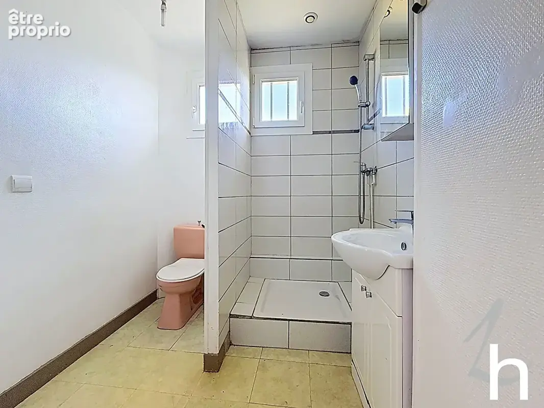 Maison individuelle - 2 chambres - garage - parking - jardin - photo 9