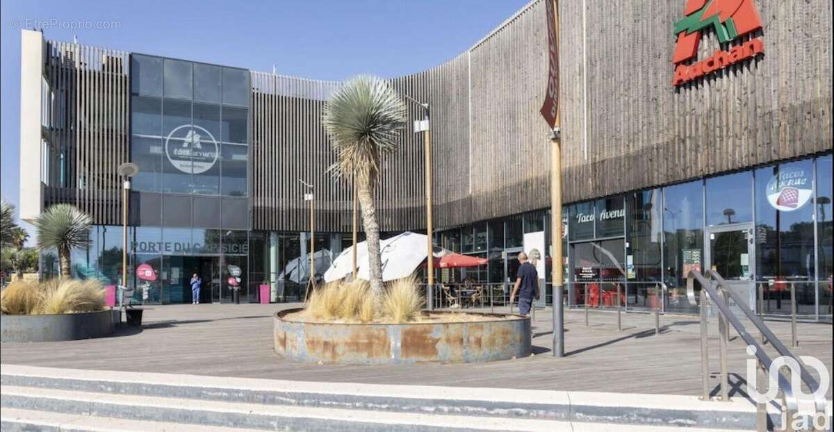 Photo 2 - Commerce à LA SEYNE-SUR-MER