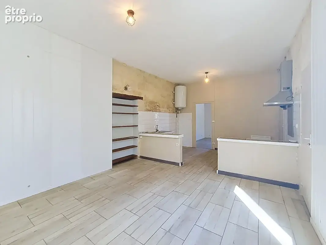 Immeuble Saint Julien Beychevelle env 240 m2 - photo 10