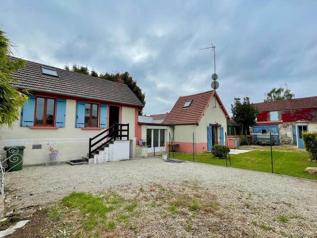 Photo 1 - Maison à MOISSON