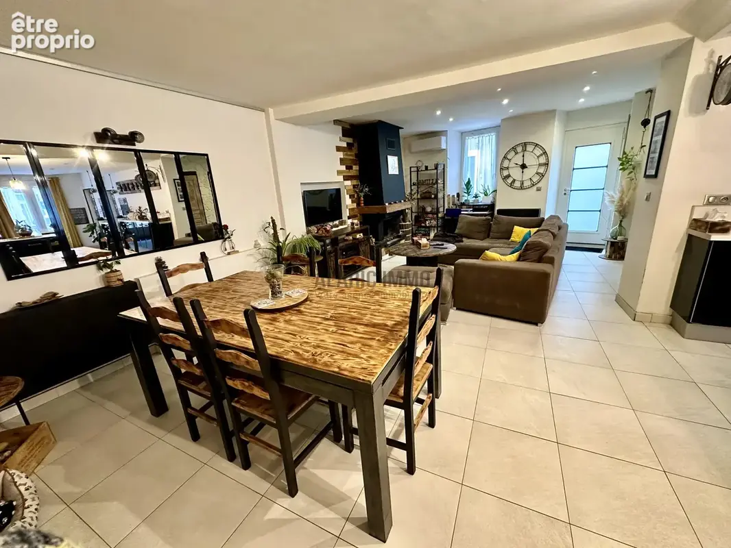 Maison 200 m2 habitables avec garage et terrasse tropezienne - photo 2