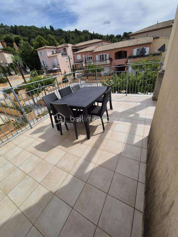Appartement à CALLIAN