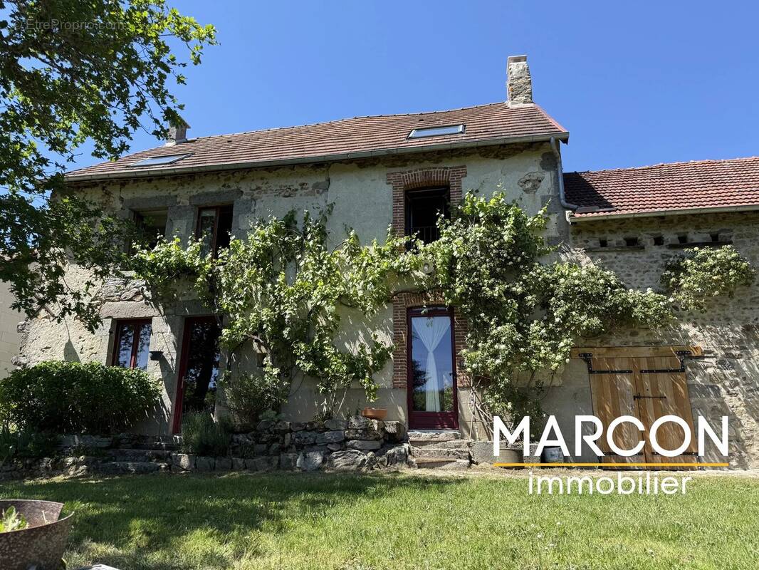 Maison à JARNAGES