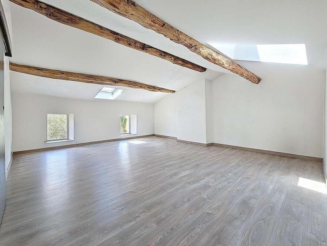 Maison 194 m² à Saint-Yzans-De-Medoc  - photo 8