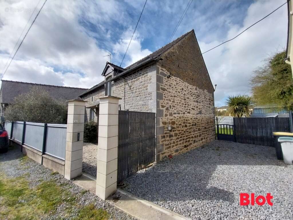 Maison à SAINT-PIERRE-DE-PLESGUEN