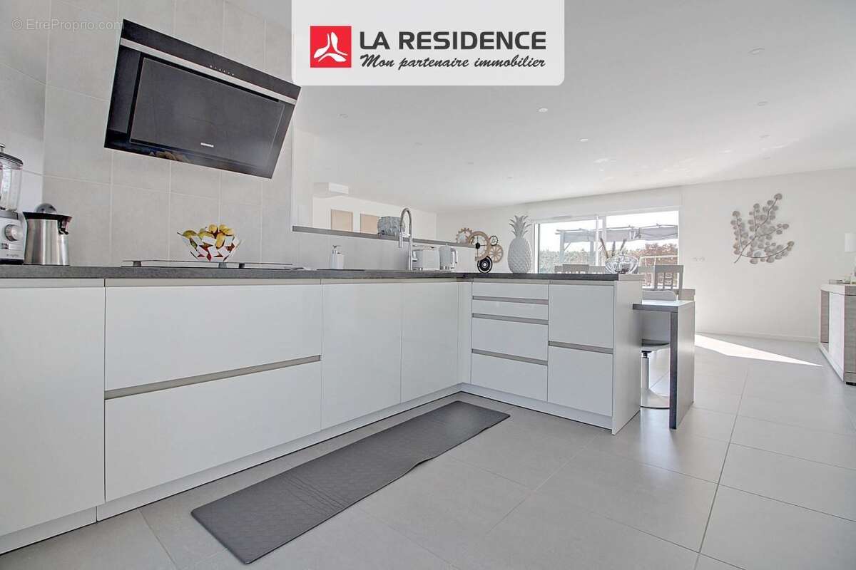 Maison à BONNIERES-SUR-SEINE