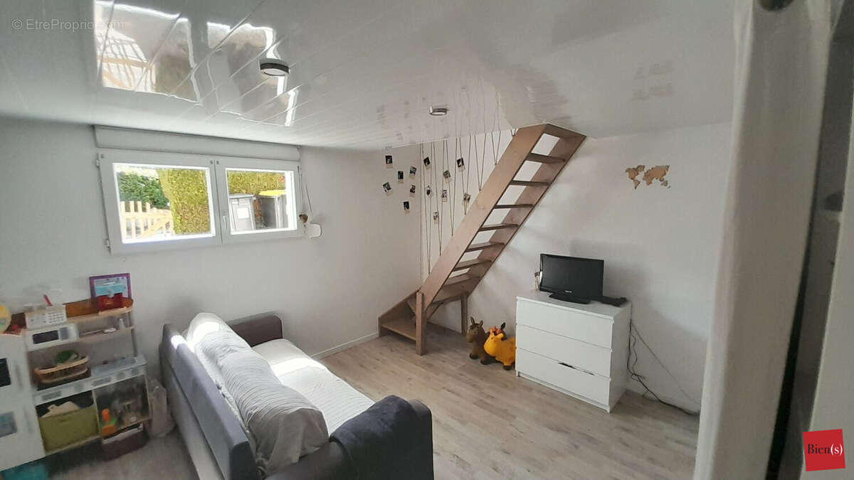 Maison à NUILLE-SUR-VICOIN