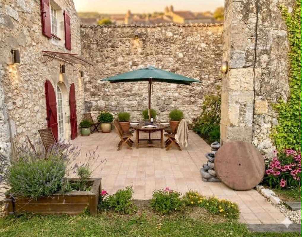 Maison à ESPIENS