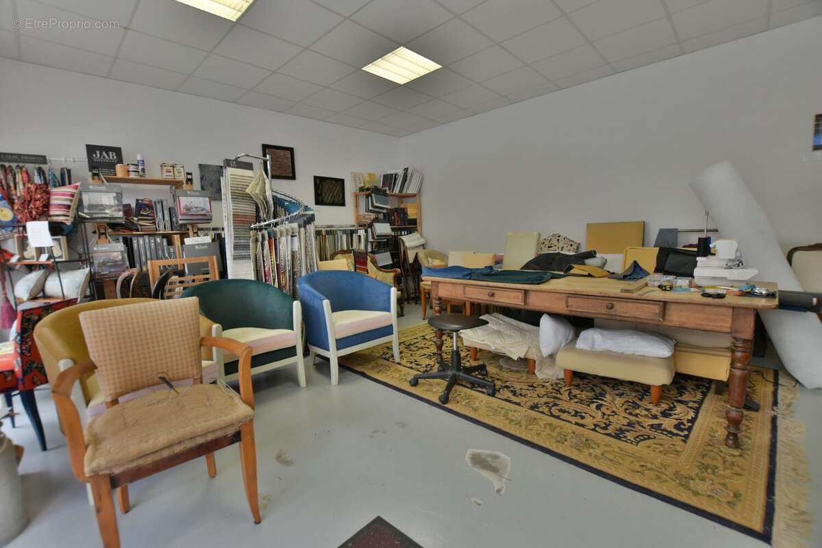 LOCAL COMMERCIAL - Appartement à MONTFORT-EN-CHALOSSE