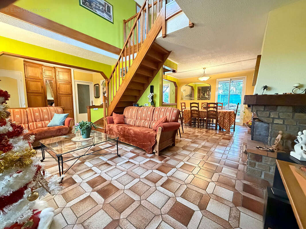 Maison à ETIVAL-LES-LE-MANS