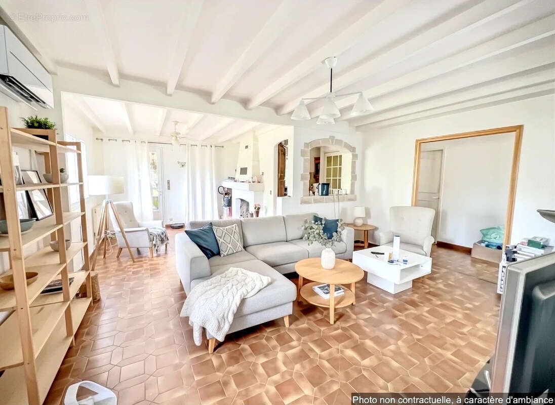 Maison à SAINT-MAXIMIN-LA-SAINTE-BAUME