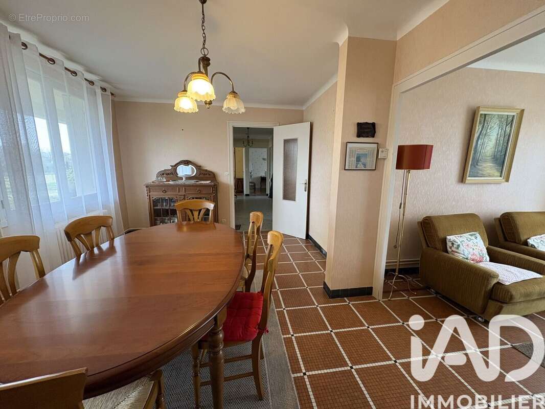 Photo 4 - Maison à CHAUVE