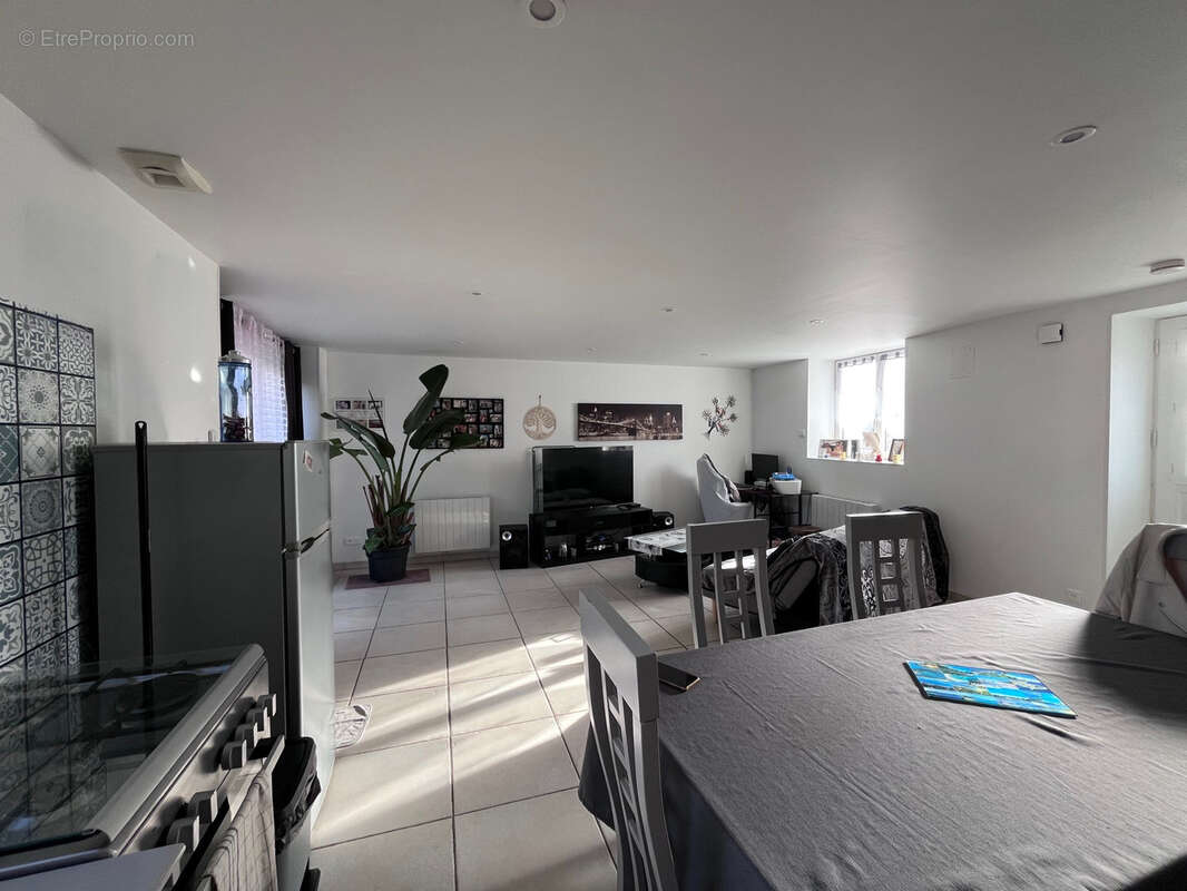 Maison à SAINT-SIGISMOND-DE-CLERMONT