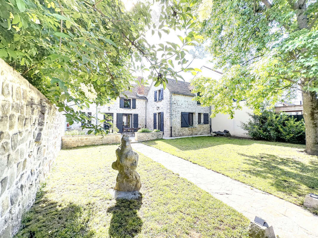 Maison à MILLY-LA-FORET
