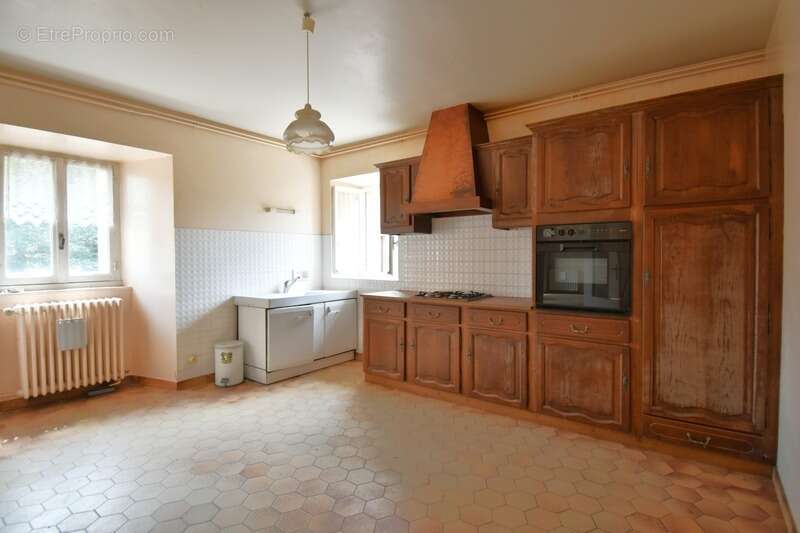 Bâtisse en pierres à TENCE / terrain de 857m² - photo 7