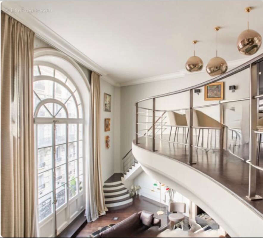 Maison à PARIS-8E