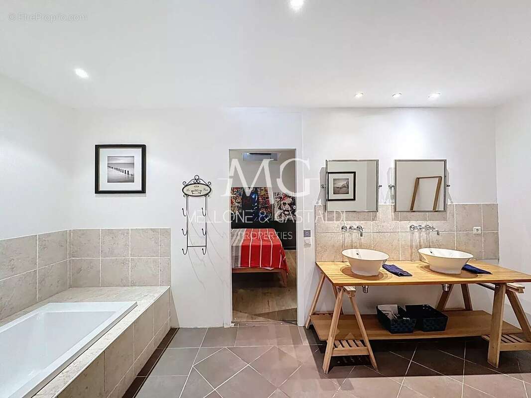 Appartement à LE CANNET