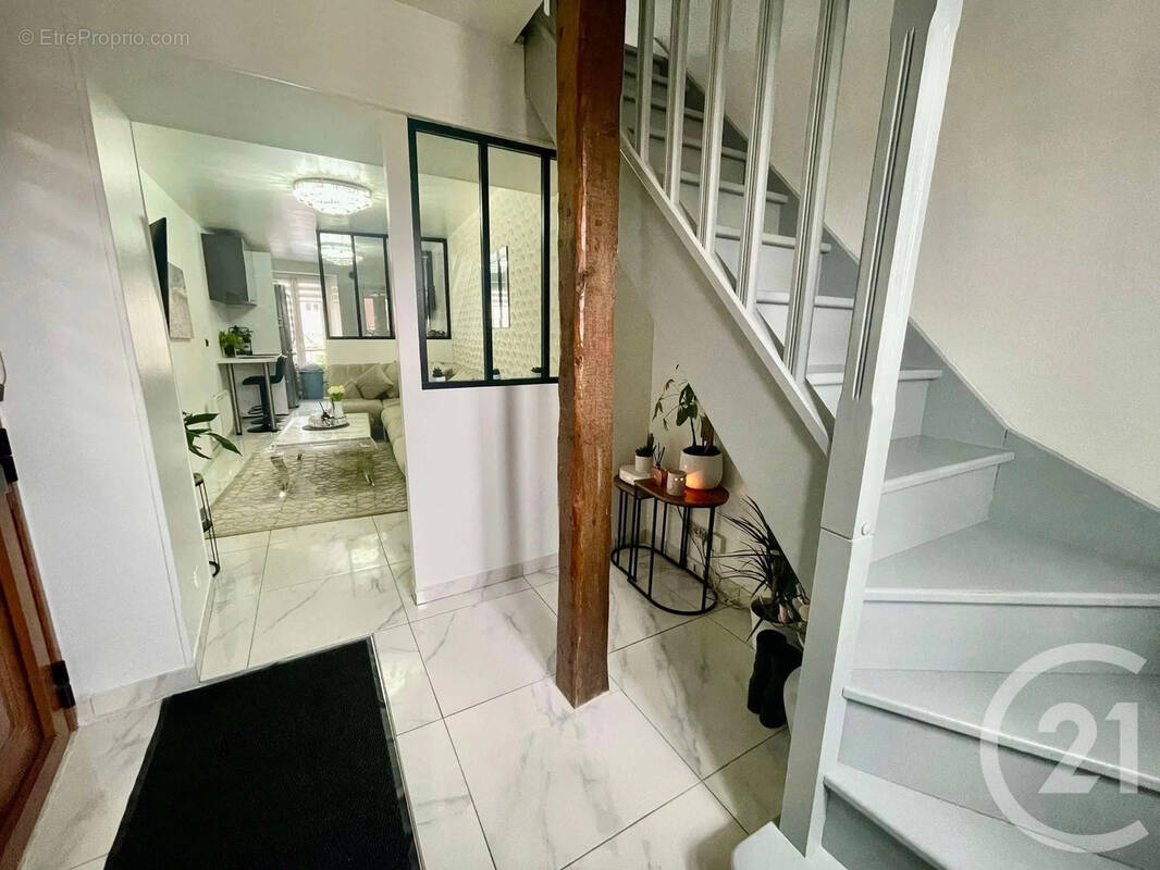 Appartement à VILLENEUVE-SOUS-DAMMARTIN