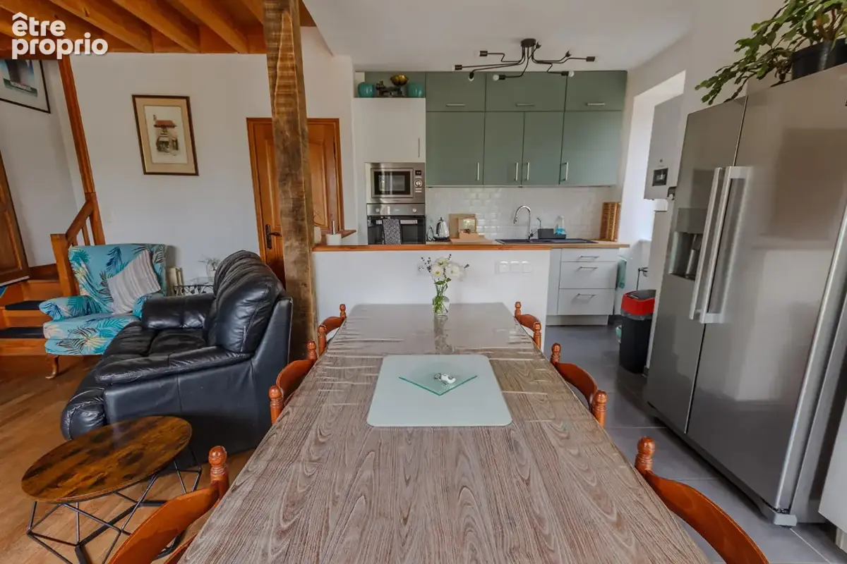 La Manche : Maison et deux gîtes dans un cadre champêtre paisible. - photo 4