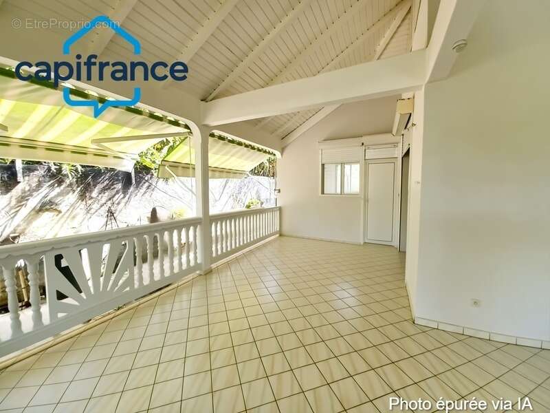 Maison à BAIE-MAHAULT