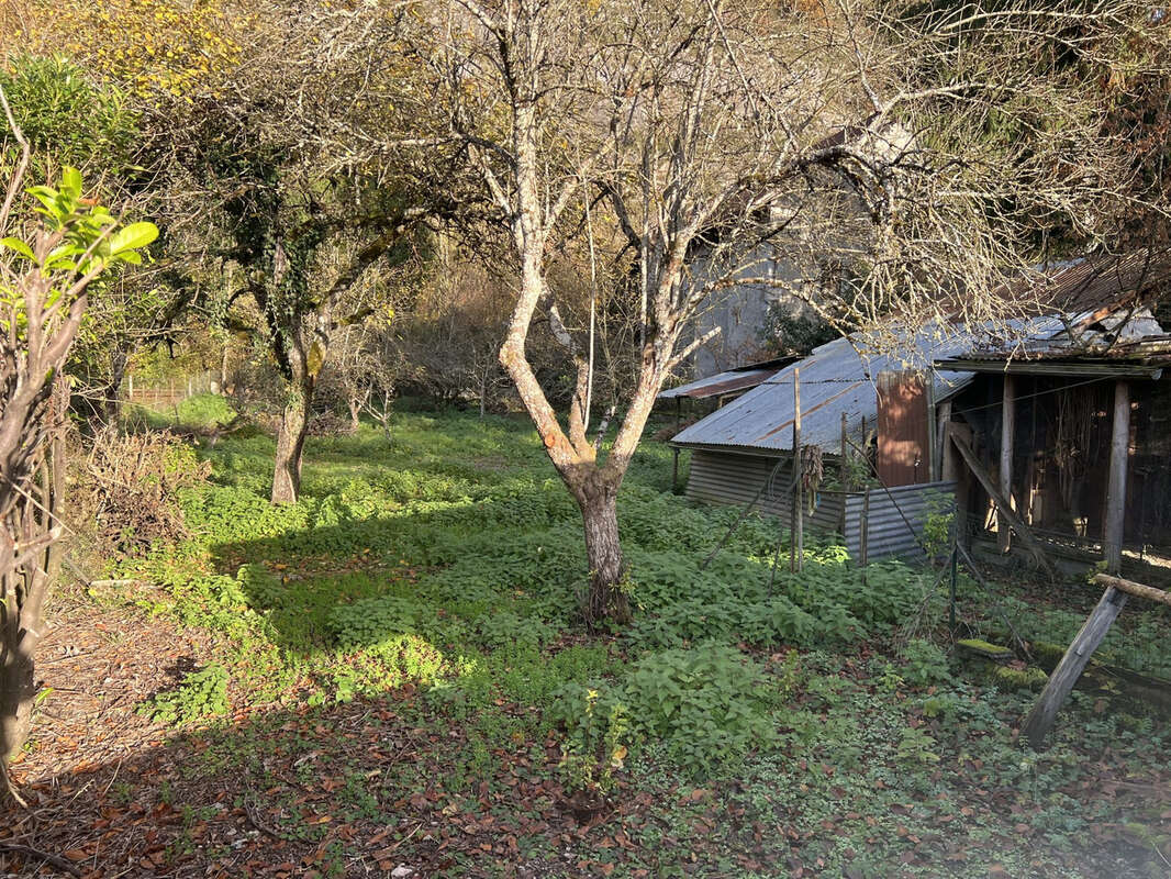 Terrain à VILLE-EN-SALLAZ