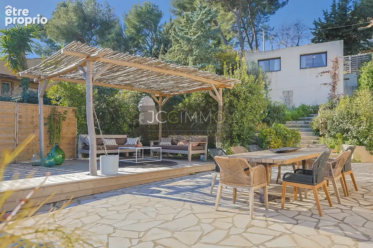 Carqueirane - villa t6 183 m2 vue mer dominante et panoramique avec studio - photo 30