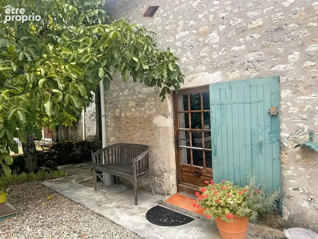 Charmante maison en pierre mitoyenne à proximité de Duras - photo 16