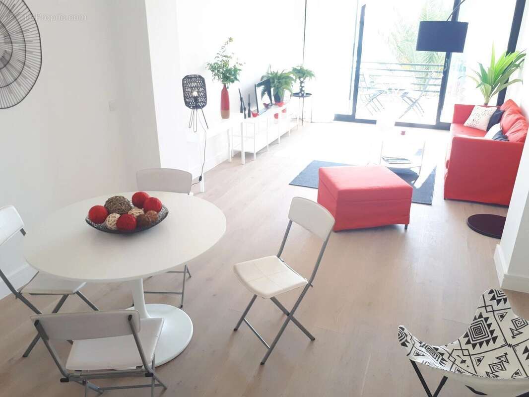 Salle à manger Parquet - Appartement à NICE