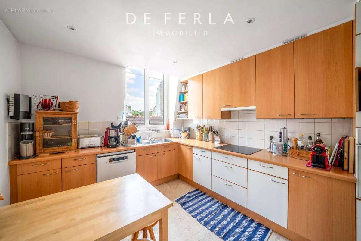 Appartement à PARIS-14E