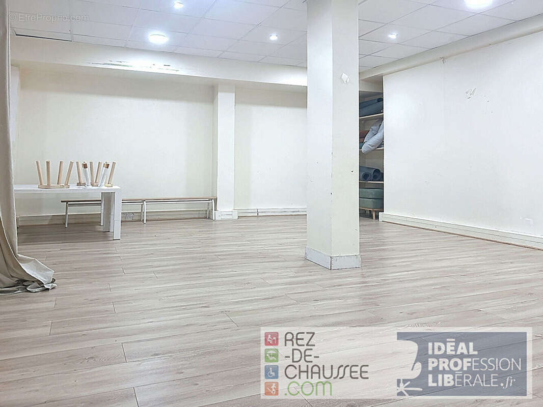 Bureaux Versailles Chantiers de 227 m2 - photo 6