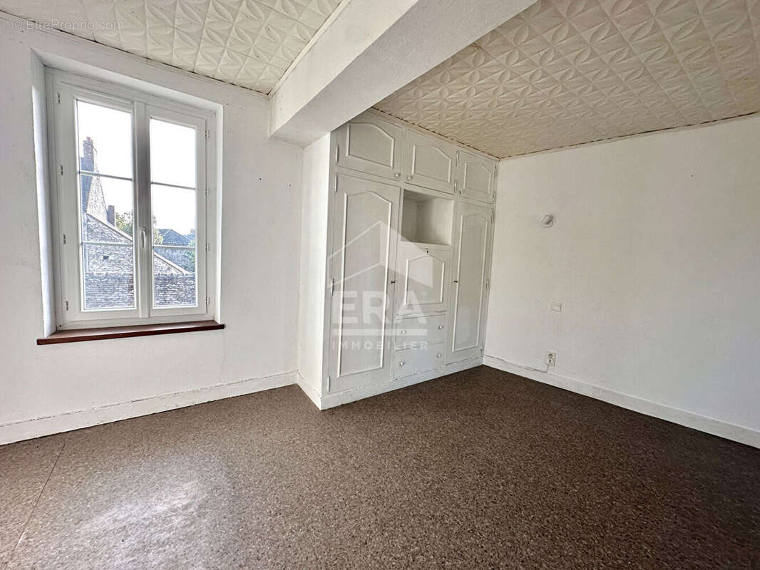 Maison à LORREZ-LE-BOCAGE-PREAUX