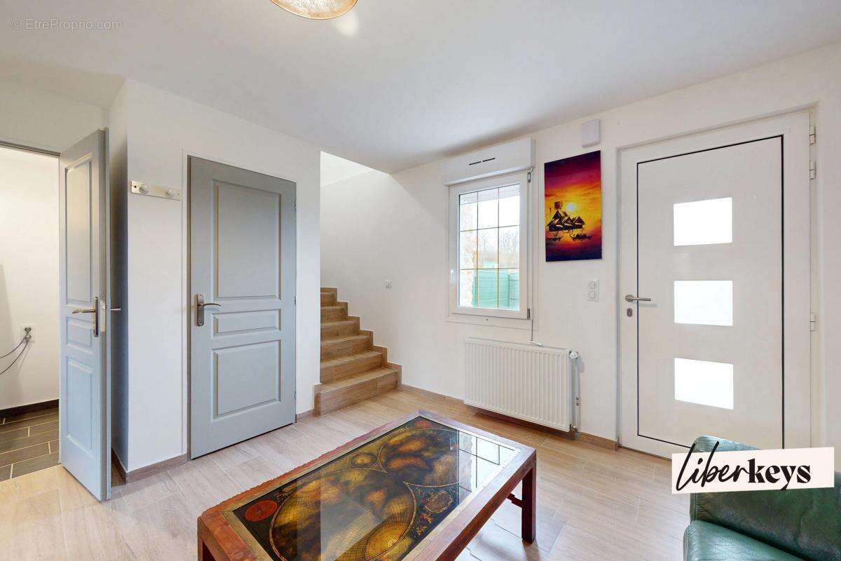 Maison à THOIRY