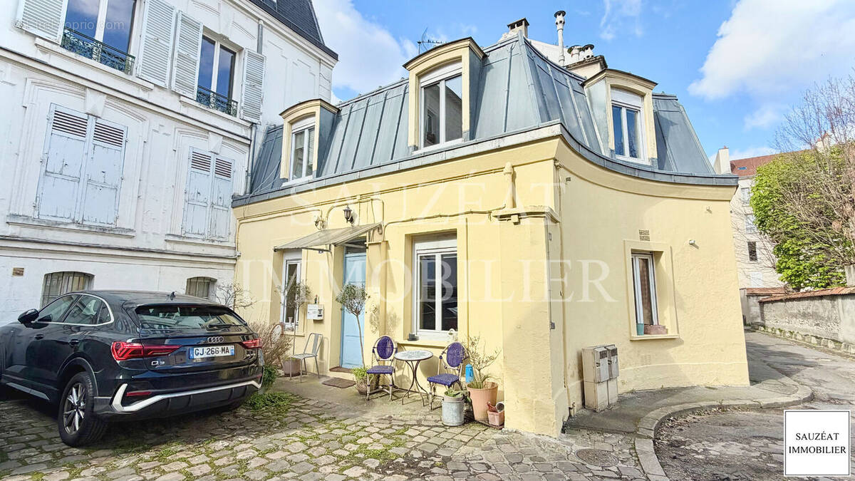 Maison à MONTROUGE
