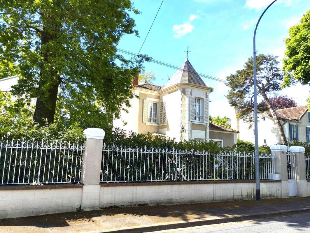 Photo 1 - Maison à BEAUCHAMP