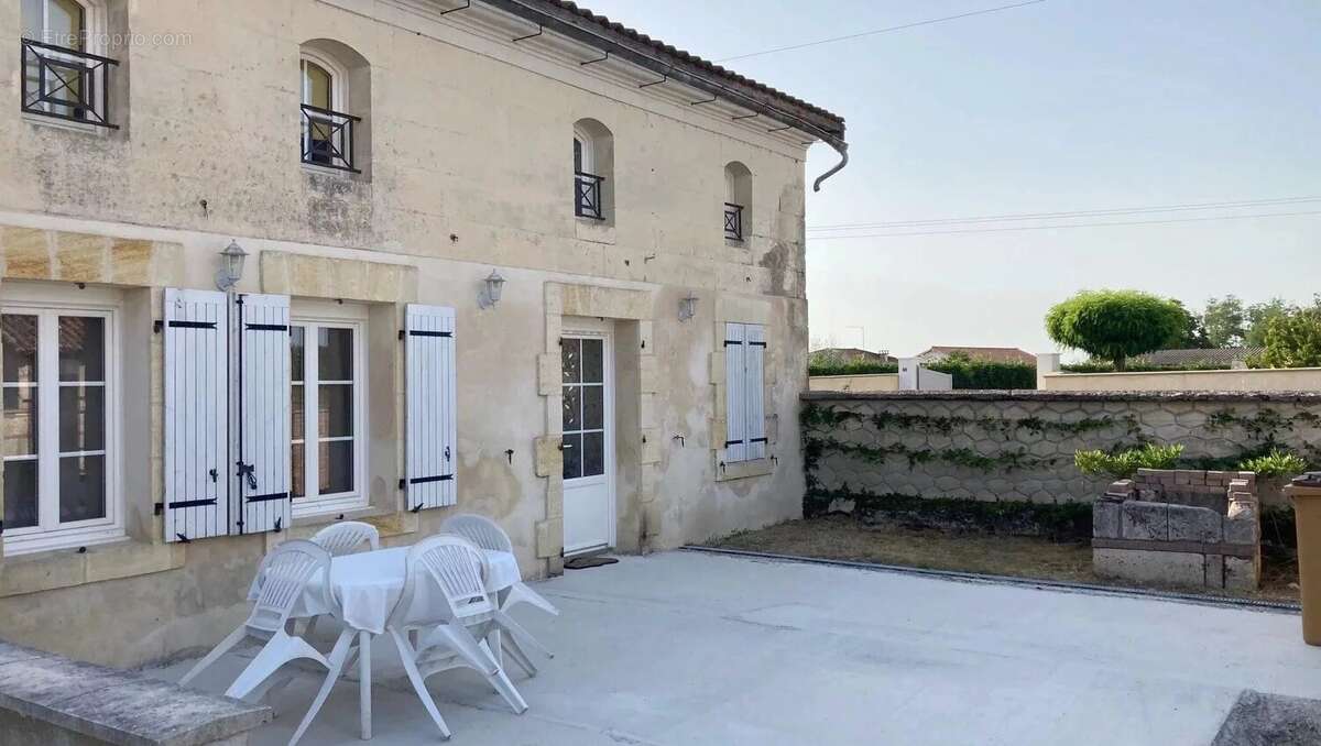 Maison à SAINT-AULAYE