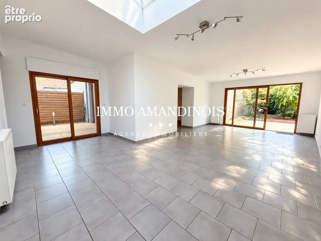 Photo Maison à Saint-Amand-Les-Eaux au prix de 335 000€