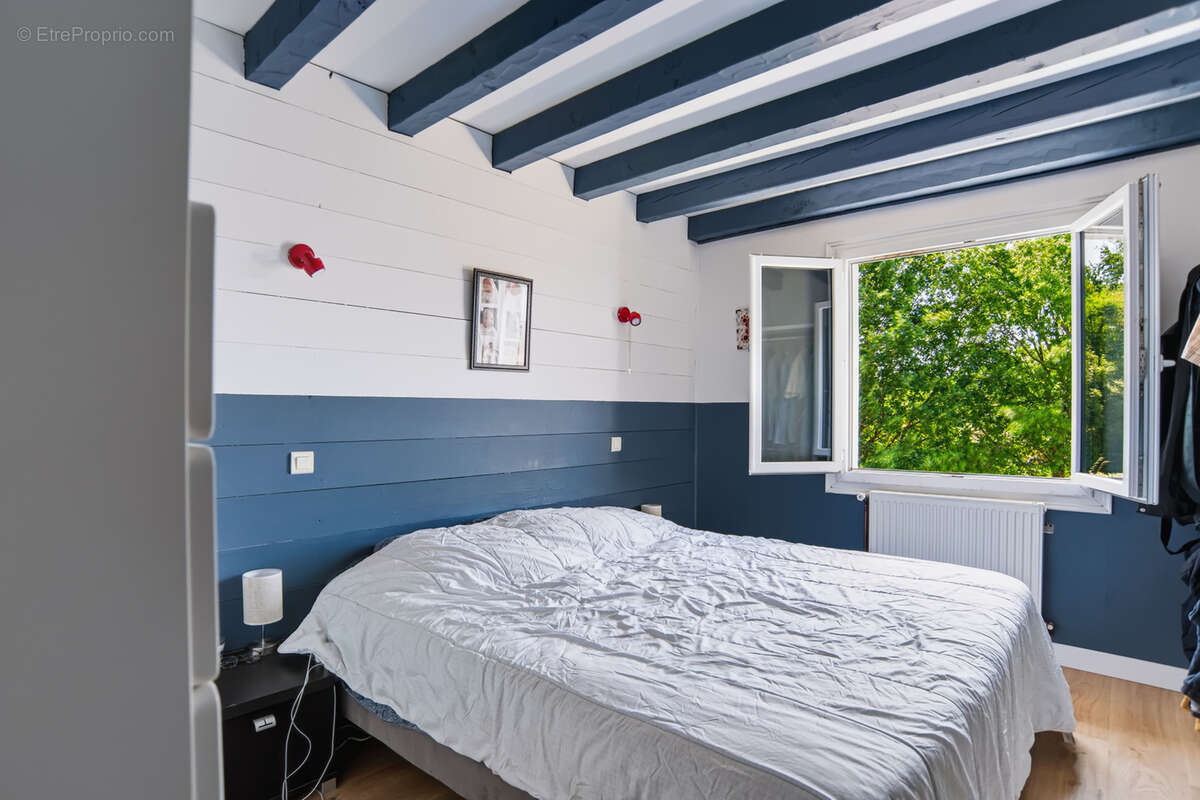 Ascain, maison de type 5 de 170 m2 sur parcelle 734 m2 - photo 6