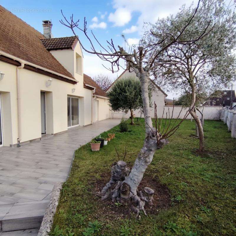 Maison à VAUX-SUR-SEINE