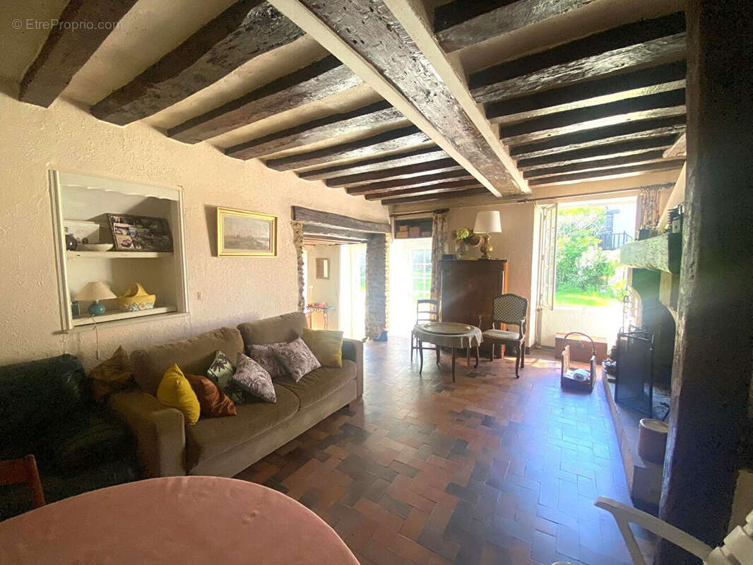 Maison à BAZAINVILLE