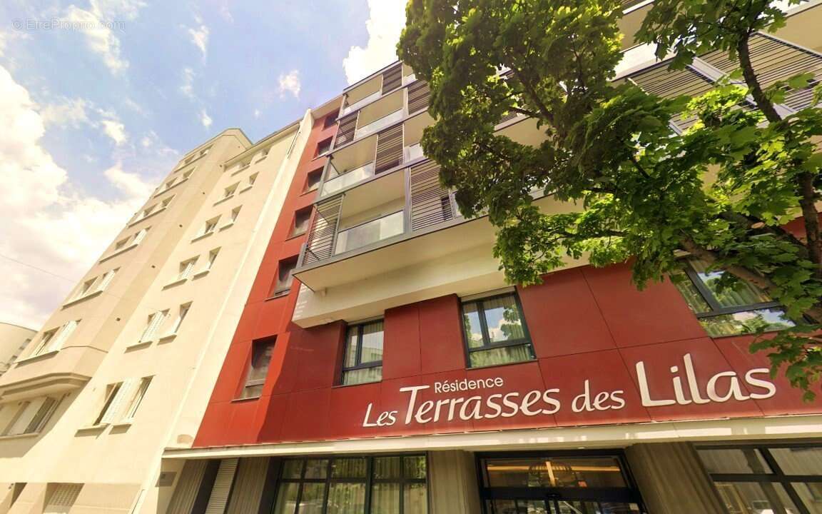 Appartement à LES LILAS