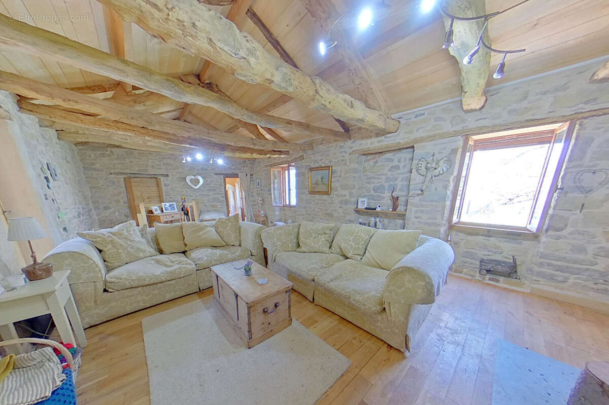 Maison à SAINT-ANTONIN-NOBLE-VAL