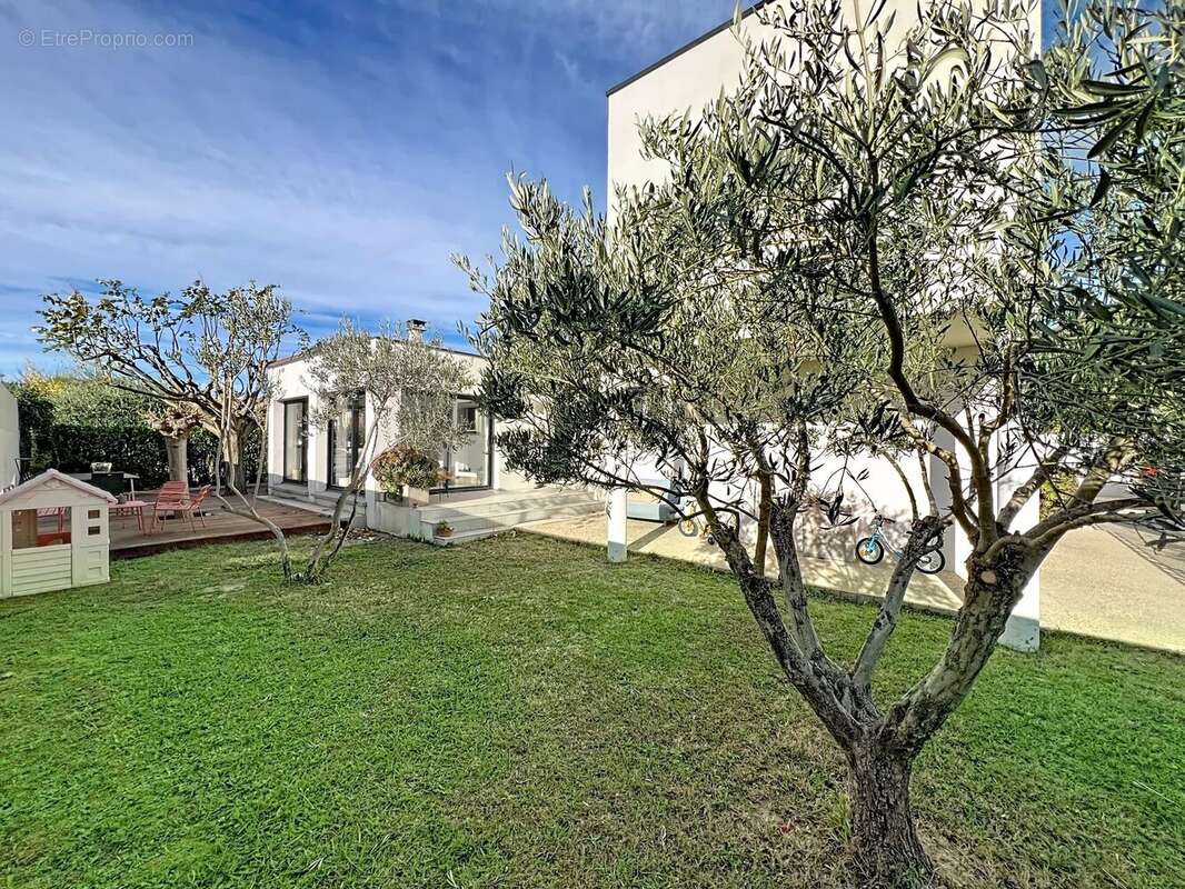 Maison à CLARENSAC