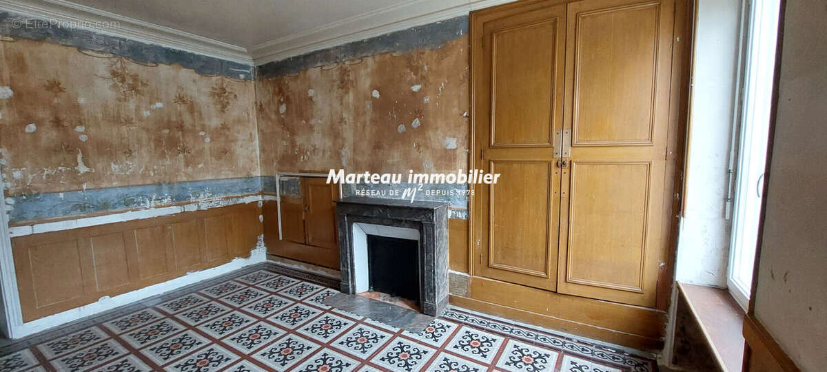 Maison à SAINT-COSME-EN-VAIRAIS