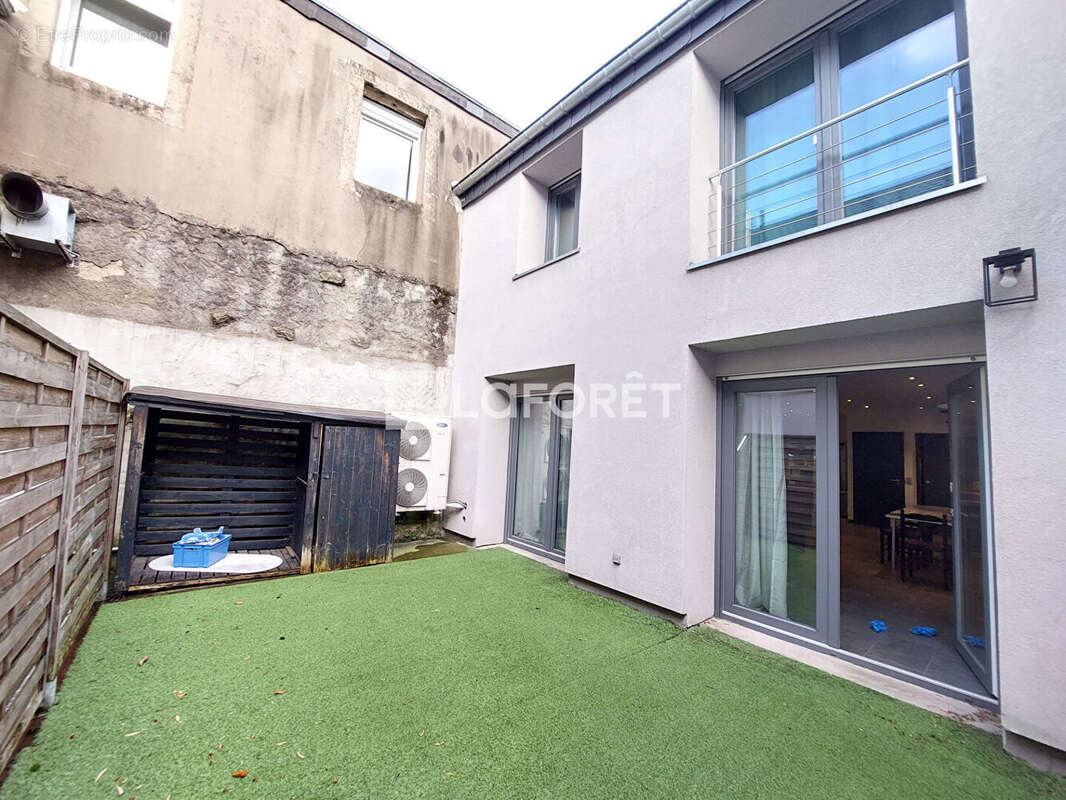 Maison à AUDUN-LE-TICHE