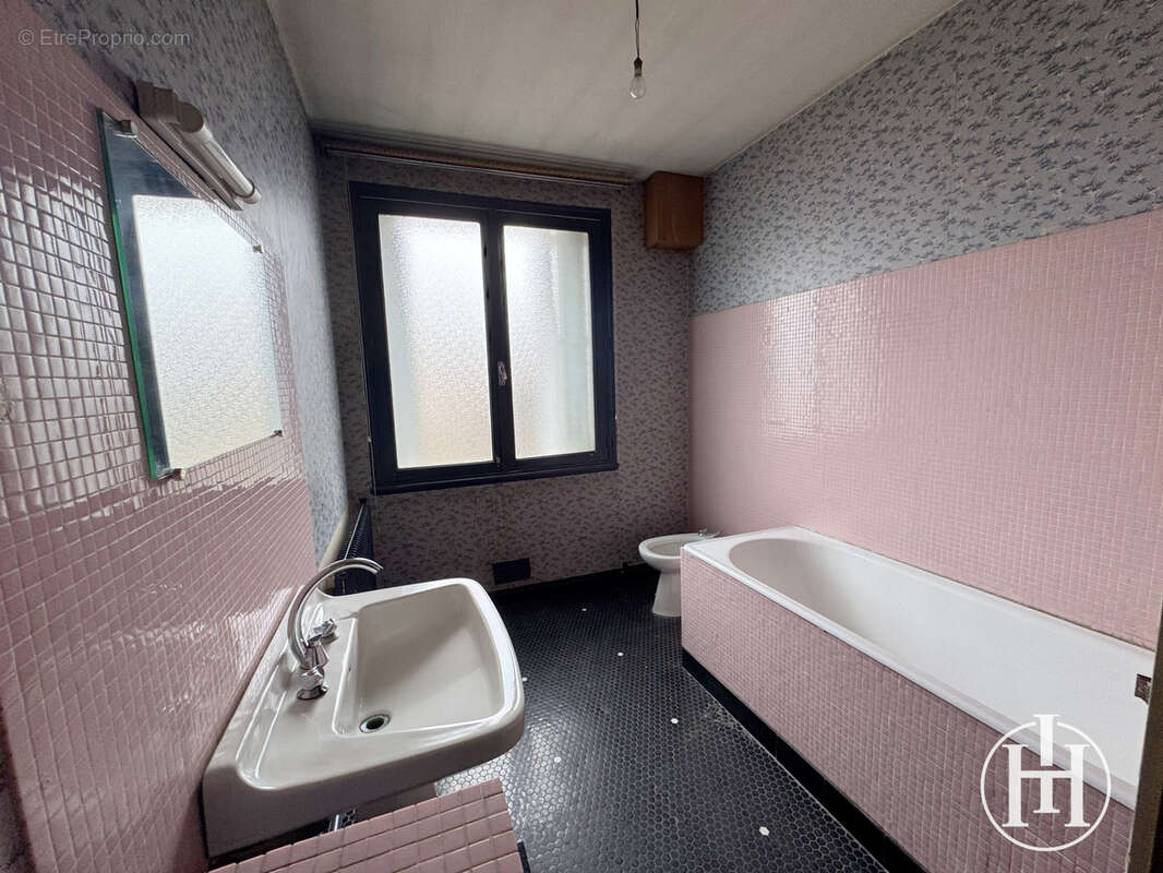 Appartement à SAINT-AMAND-MONTROND