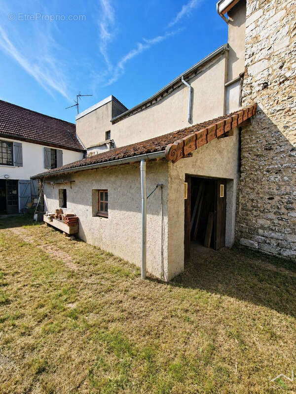 Maison ancienne avec grand terrain   146 m2   4 chambres   Vernon - photo 2