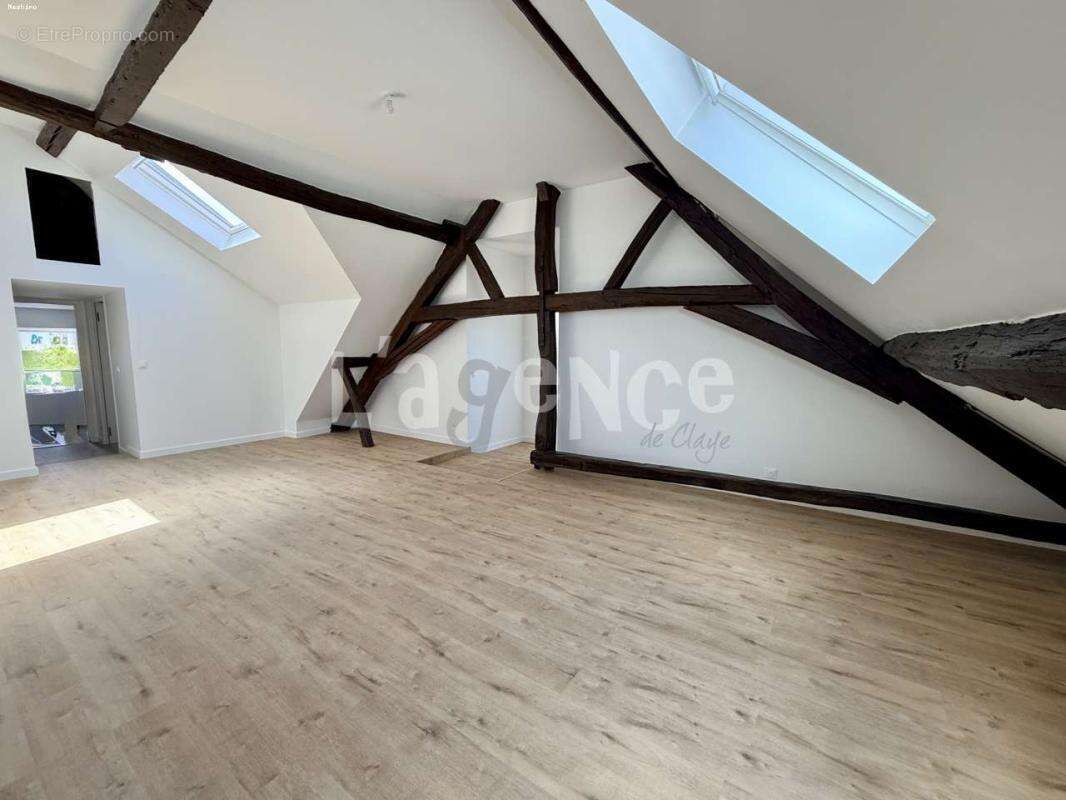 Appartement à CLAYE-SOUILLY