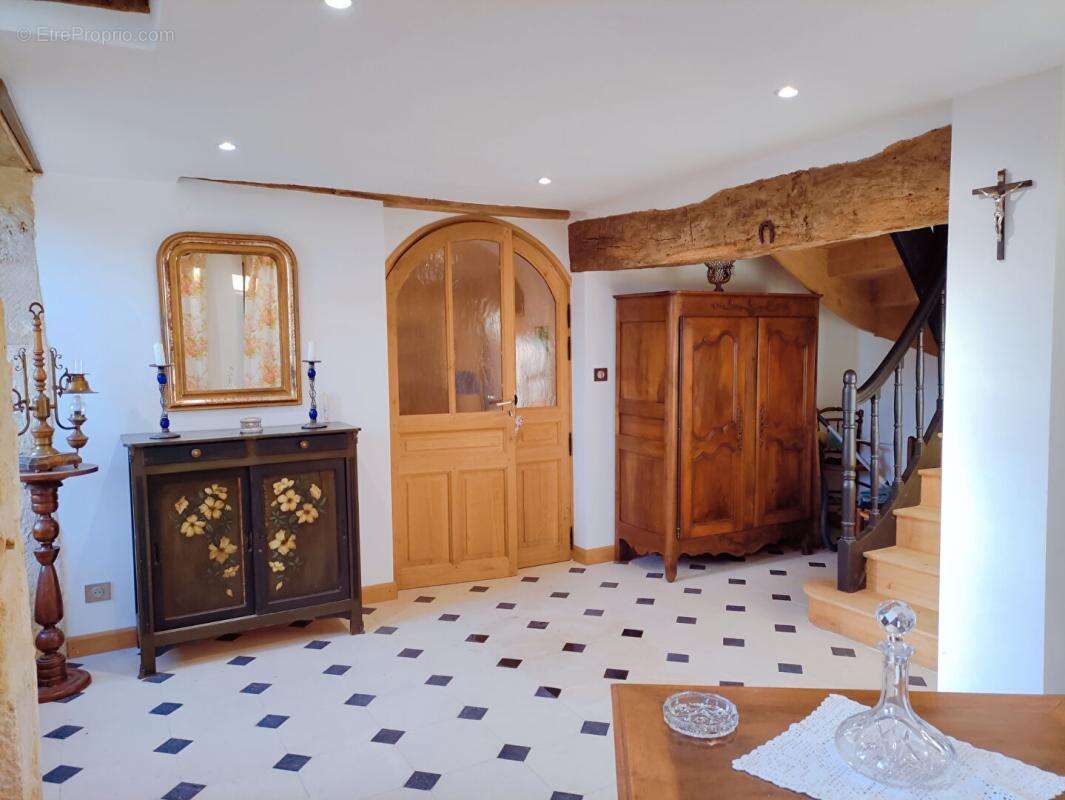 Maison à ANGLES-SUR-L'ANGLIN